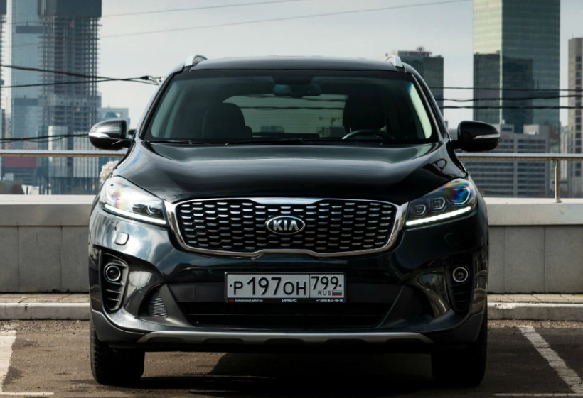 Аренда kia sorento комфорт класса 2019 года в городе Москва Нахимовский проспект от 5920 руб./сутки, передний привод, двигатель: бензин, объем 2.4 литра, ОСАГО (Мультидрайв), без водителя, недорого, вид 3 - RentRide
