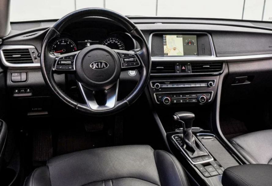 Аренда kia optima комфорт класса 2019 года в городе Москва Нахимовский проспект от 4800 руб./сутки, передний привод, двигатель: бензин, объем 2 литра, ОСАГО (Мультидрайв), без водителя, недорого, вид 5 - RentRide