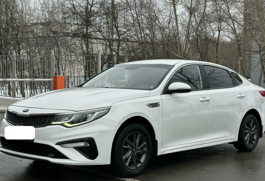 Аренда kia optima комфорт класса 2019 года в городе Москва Нахимовский проспект от 4800 руб./сутки, передний привод, двигатель: бензин, объем 2 литра, ОСАГО (Мультидрайв), без водителя, недорого - RentRide