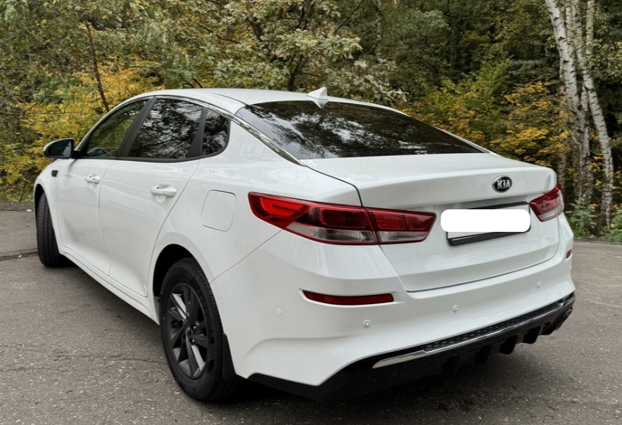 Аренда kia optima комфорт класса 2019 года в городе Москва Нахимовский проспект от 4800 руб./сутки, передний привод, двигатель: бензин, объем 2 литра, ОСАГО (Мультидрайв), без водителя, недорого, вид 3 - RentRide
