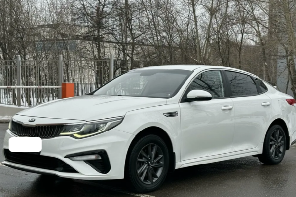 Прокат авто kia optima комфорт класса 2019 года в городе Москва Нахимовский проспект от 4800 руб./сутки, передний привод, двигатель: бензин, объем 2 литра, ОСАГО (Мультидрайв), без водителя, недорого - RentRide