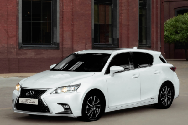 Прокат авто lexus ct комфорт класса 2018 года в городе Москва Нахимовский проспект от 4400 руб./сутки, передний привод, двигатель: гибрид, объем 1.8 литров, ОСАГО (Мультидрайв), без водителя, недорого - RentRide