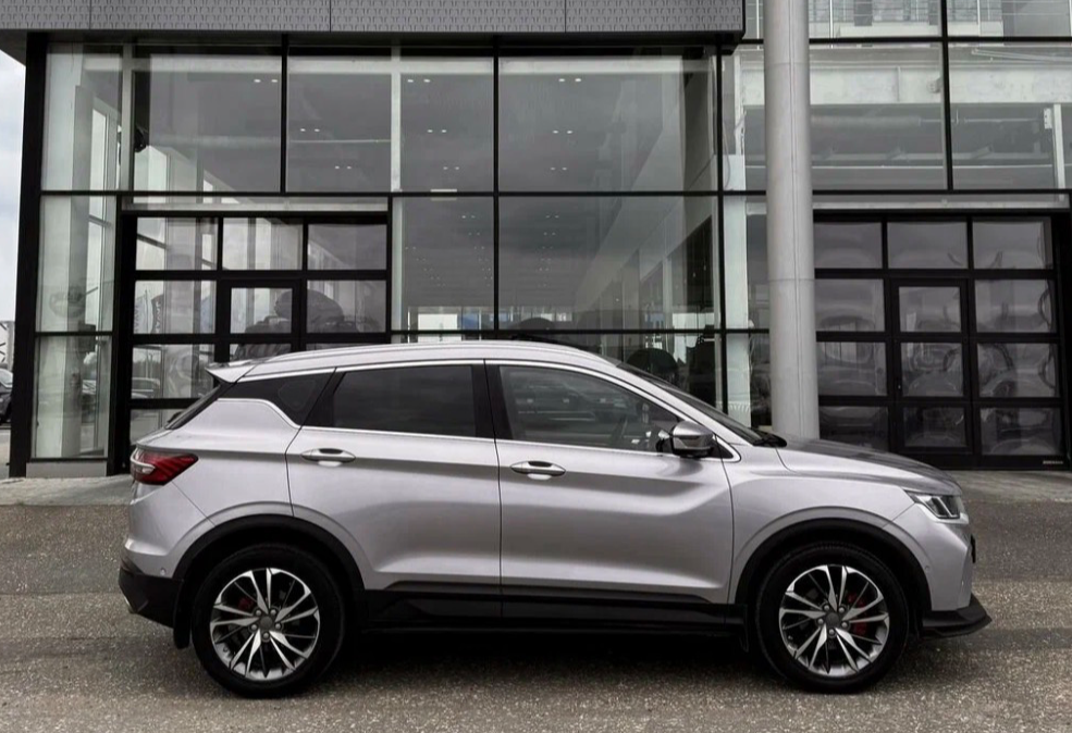 Аренда belgee x50 эконом класса 2024 года в городе Москва Коптево от 3040 руб./сутки, передний привод, двигатель: бензин, объем 1.5 литров, каско (Мультидрайв), ОСАГО (Мультидрайв), без водителя, недорого, вид 3 - RentRide