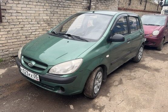 Прокат авто hyundai getz эконом класса 2006 года в городе Москва Селигерская от 1200 руб./сутки, передний привод, двигатель: бензин, объем 1.1 литр, ОСАГО (Впишу в полис), без водителя, недорого - RentRide