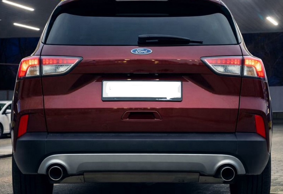 Аренда ford escape бизнес класса 2021 года в городе Москва от 5040 руб./сутки, полный привод, двигатель: бензин, объем 1.5 литров, ОСАГО (Мультидрайв), без водителя, недорого, вид 2 - RentRide