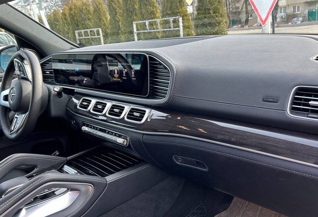 Аренда mercedes-benz gle-amg бизнес класса 2021 года в городе Москва от 14800 руб./сутки, полный привод, двигатель: бензин, объем 2 литра, каско (Впишу в полис), ОСАГО (Впишу в полис), без водителя, недорого, вид 8 - RentRide