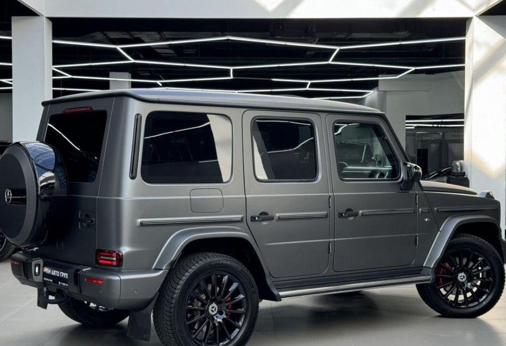 Аренда mercedes-benz g-klass премиум класса 2021 года в городе Москва Кутузовская от 36000 руб./сутки, передний привод, двигатель: дизель, объем 450 литров, каско (Мультидрайв), ОСАГО (Мультидрайв), без водителя, недорого, вид 3 - RentRide