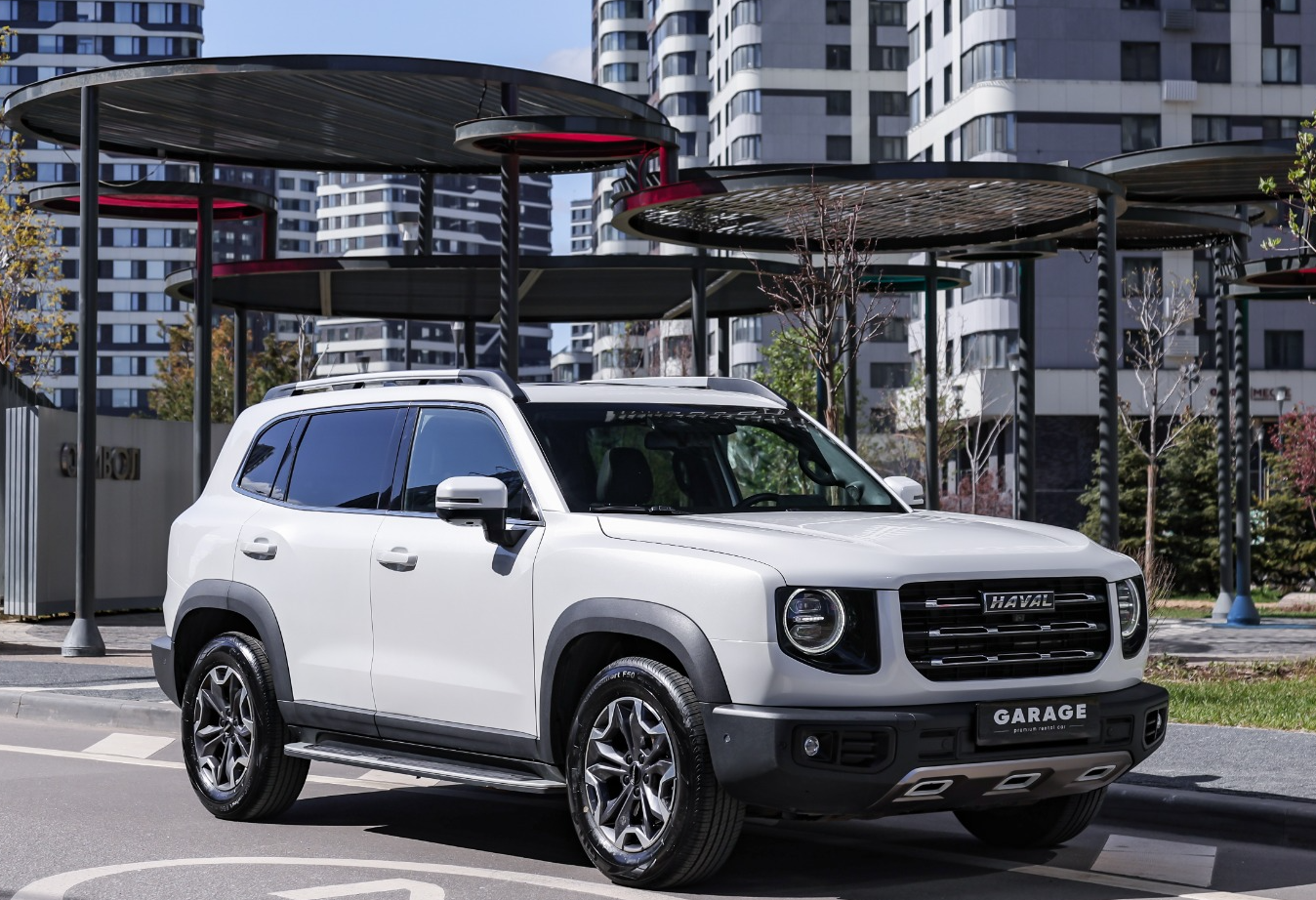 Аренда haval dargo бизнес класса 2023 года в городе Москва Авиамоторная от 6320 руб./сутки, полный привод, двигатель: бензин, объем 2 литра, каско (Мультидрайв), ОСАГО (Мультидрайв), без водителя, недорого - RentRide
