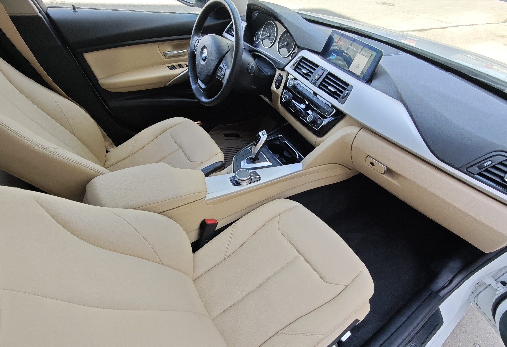 Аренда bmw 3-serii бизнес класса 2018 года в городе Москва Дубровка от 5600 руб./сутки, полный привод, двигатель: бензин, объем 2 литра, ОСАГО (Впишу в полис), без водителя, недорого, вид 6 - RentRide