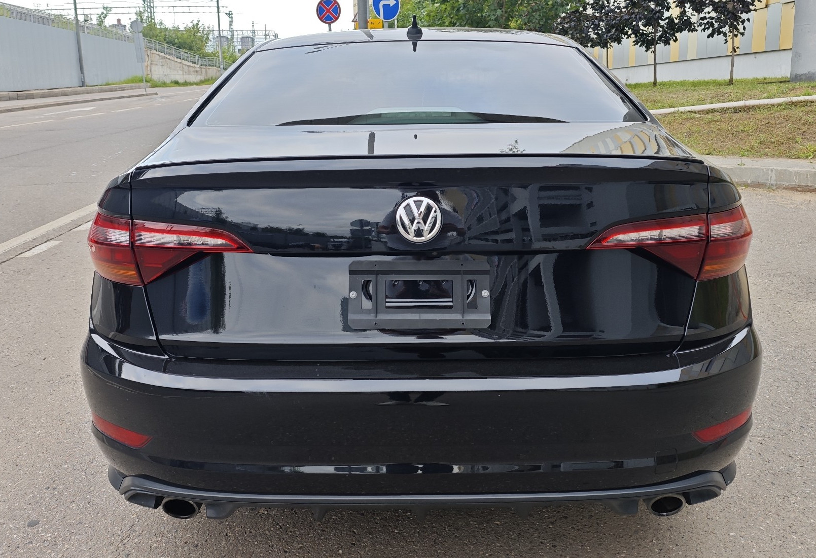 Аренда volkswagen jetta комфорт класса 2019 года в городе Москва Дубровка от 4800 руб./сутки, передний привод, двигатель: бензин, объем 2 литра, ОСАГО (Впишу в полис), без водителя, недорого, вид 5 - RentRide