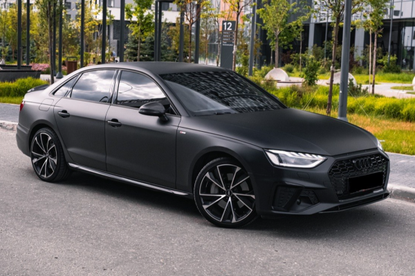 Прокат авто audi a4 бизнес класса 2021 года в городе Москва Тульская от 8800 руб./сутки, полный привод, двигатель: бензин, объем 2 литра, каско (Мультидрайв), ОСАГО (Мультидрайв), без водителя, недорого - RentRide
