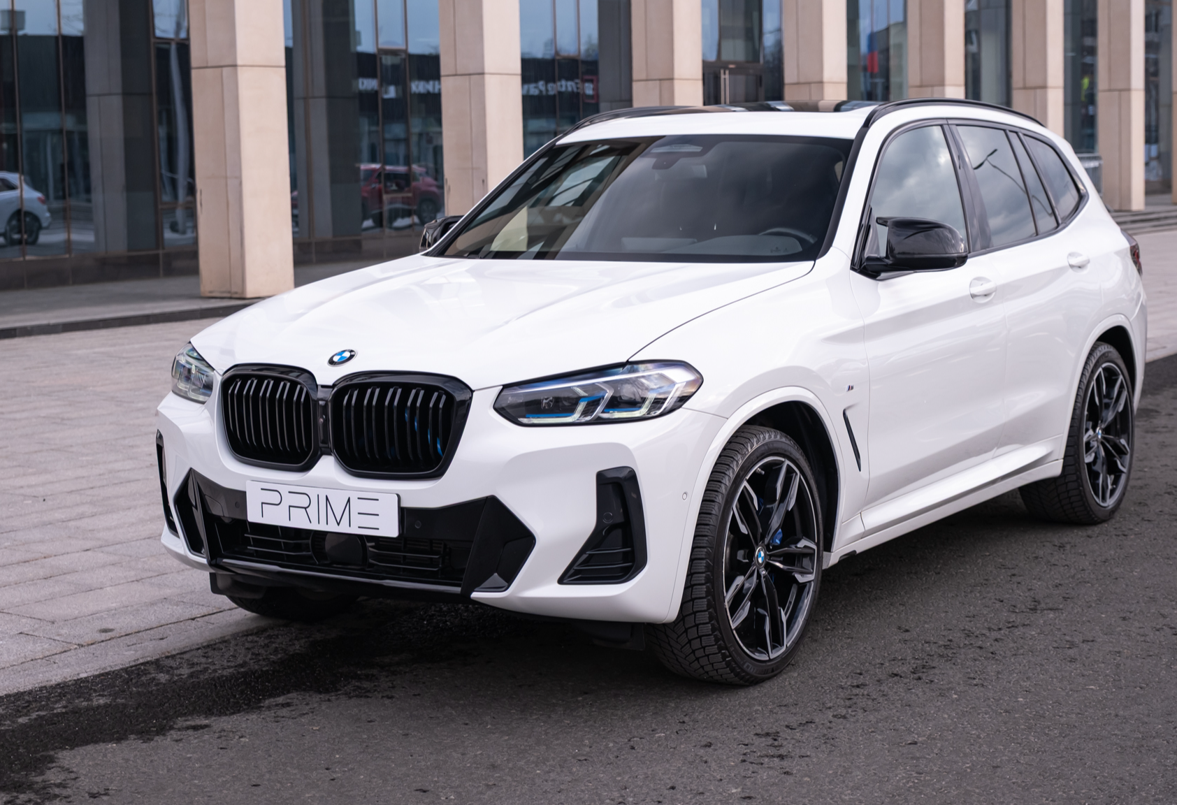 Аренда bmw x3 премиум класса 2022 года в городе Москва Тульская от 15120 руб./сутки, полный привод, двигатель: бензин, объем 3 литра, каско (Мультидрайв), ОСАГО (Мультидрайв), без водителя, недорого - RentRide