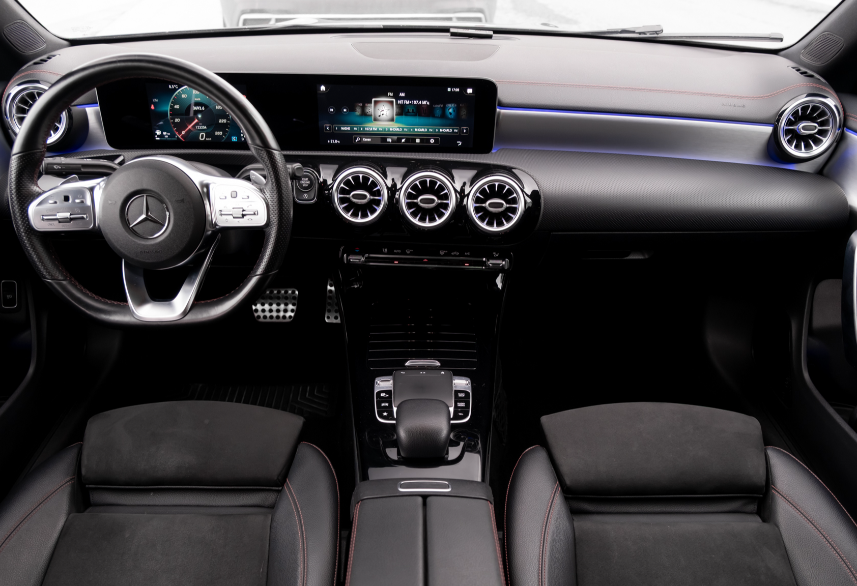 Аренда mercedes-benz cla бизнес класса 2019 года в городе Москва Тульская от 6320 руб./сутки, передний привод, двигатель: бензин, объем 1.3 литра, каско (Мультидрайв), ОСАГО (Мультидрайв), без водителя, недорого, вид 7 - RentRide