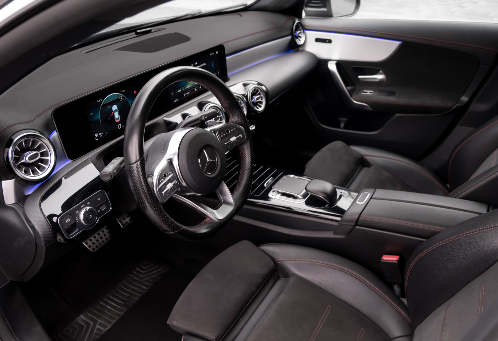 Аренда mercedes-benz cla бизнес класса 2019 года в городе Москва Тульская от 6320 руб./сутки, передний привод, двигатель: бензин, объем 1.3 литра, каско (Мультидрайв), ОСАГО (Мультидрайв), без водителя, недорого, вид 4 - RentRide