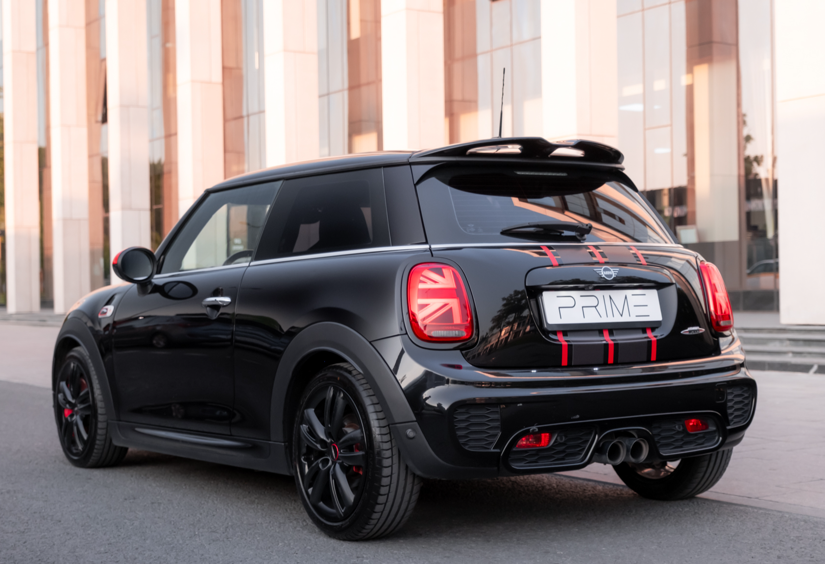 Аренда mini hatch бизнес класса 2018 года в городе Москва Тульская от 8800 руб./сутки, передний привод, двигатель: бензин, объем 2 литра, каско (Мультидрайв), ОСАГО (Мультидрайв), без водителя, недорого, вид 3 - RentRide