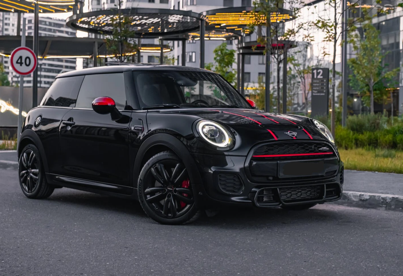 Аренда mini hatch бизнес класса 2018 года в городе Москва Тульская от 8800 руб./сутки, передний привод, двигатель: бензин, объем 2 литра, каско (Мультидрайв), ОСАГО (Мультидрайв), без водителя, недорого - RentRide