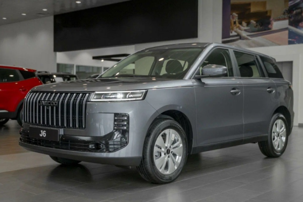 Прокат авто jaecoo j6 бизнес класса 2026 года в городе Москва Щукинская от 5320 руб./сутки, передний привод, двигатель: бензин, объем 1.5 литров, каско (Мультидрайв), ОСАГО (Мультидрайв), без водителя, недорого - RentRide