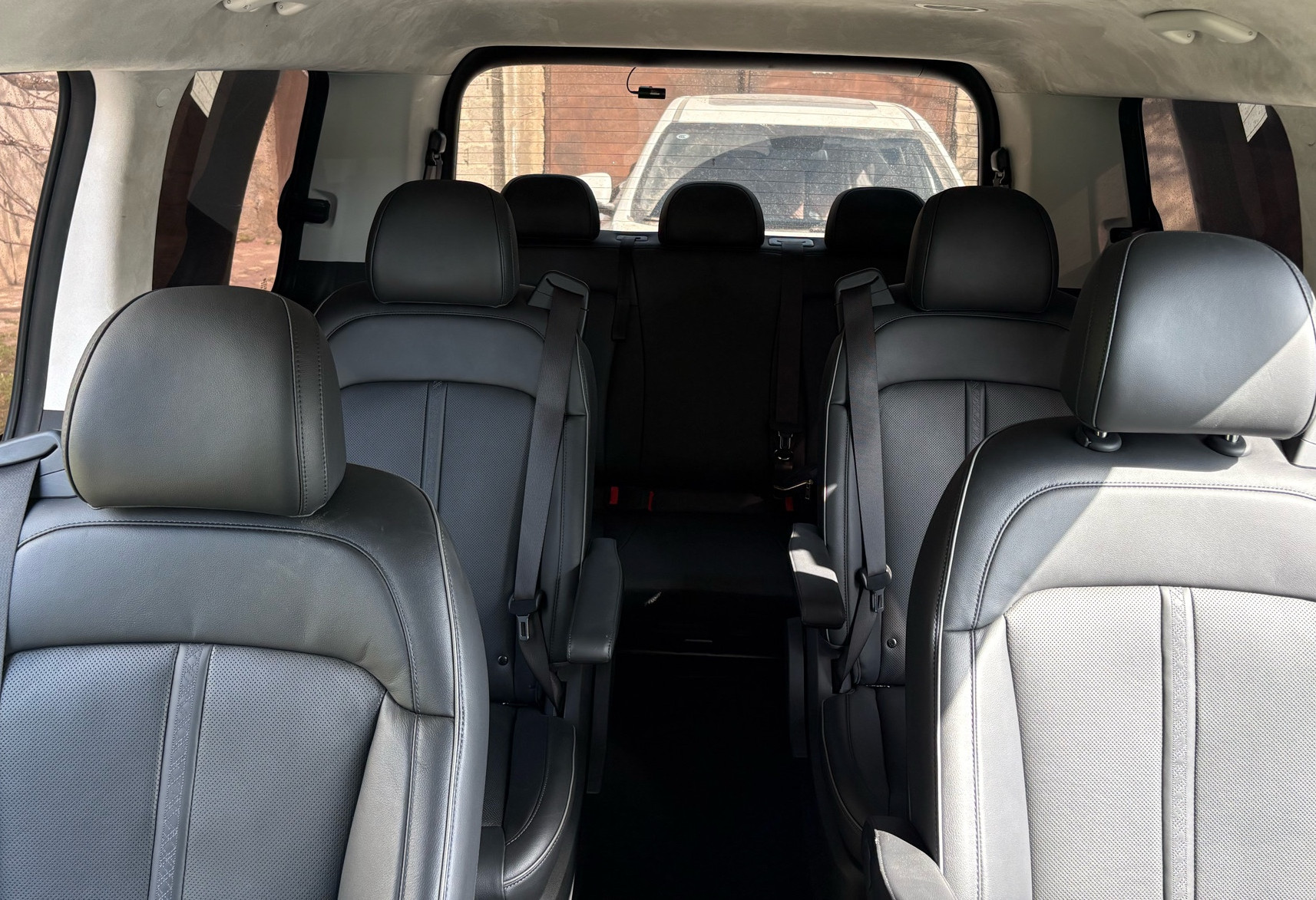 Аренда hyundai staria 2021 года в городе Москва от 9600 руб./сутки, передний привод, двигатель: газ, объем 3.5 литров, ОСАГО (Впишу в полис), без водителя, недорого, вид 6 - RentRide
