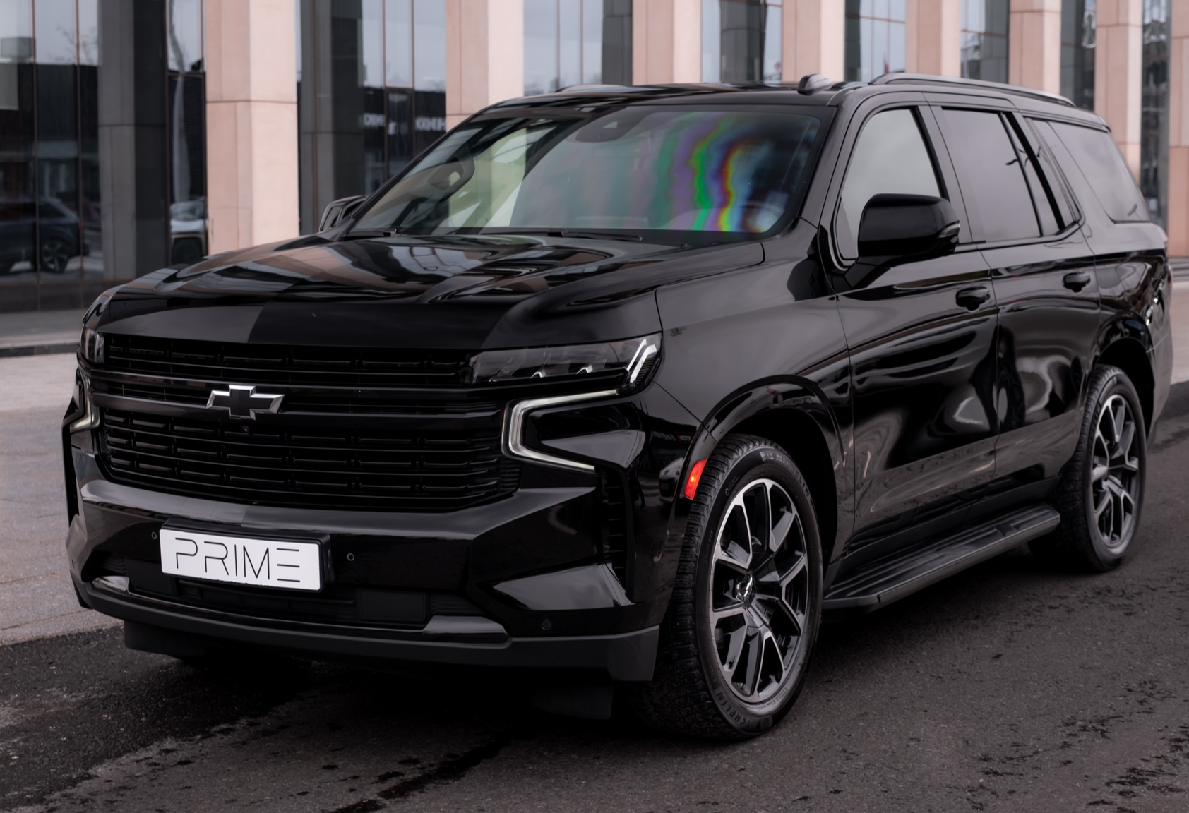 Аренда chevrolet tahoe бизнес класса 2024 года в городе Москва Тульская от 28400 руб./сутки, полный привод, двигатель: бензин, объем 5.3 литра, каско (Мультидрайв), ОСАГО (Мультидрайв), без водителя, недорого - RentRide