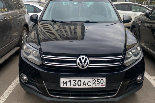 Прокат авто volkswagen tiguan комфорт класса 2012 года в городе Одинцово от 3360 руб./сутки, полный привод, двигатель: бензин, объем 2 литра, ОСАГО (Впишу в полис), без водителя, недорого - RentRide