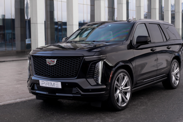 Прокат авто cadillac escalade премиум класса 2022 года в городе Москва Тульская от 58800 руб./сутки, полный привод, двигатель: бензин, объем 6.2 литра, каско (Мультидрайв), ОСАГО (Мультидрайв), без водителя, недорого - RentRide