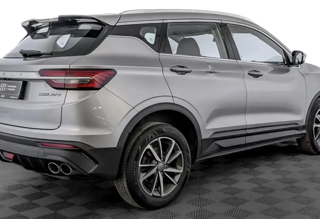 Аренда geely coolray комфорт класса 2022 года в городе Москва Бульвар Дмитрия Донского от 3600 руб./сутки, передний привод, двигатель: бензин, объем 1.5 литров, ОСАГО (Мультидрайв), без водителя, недорого, вид 5 - RentRide