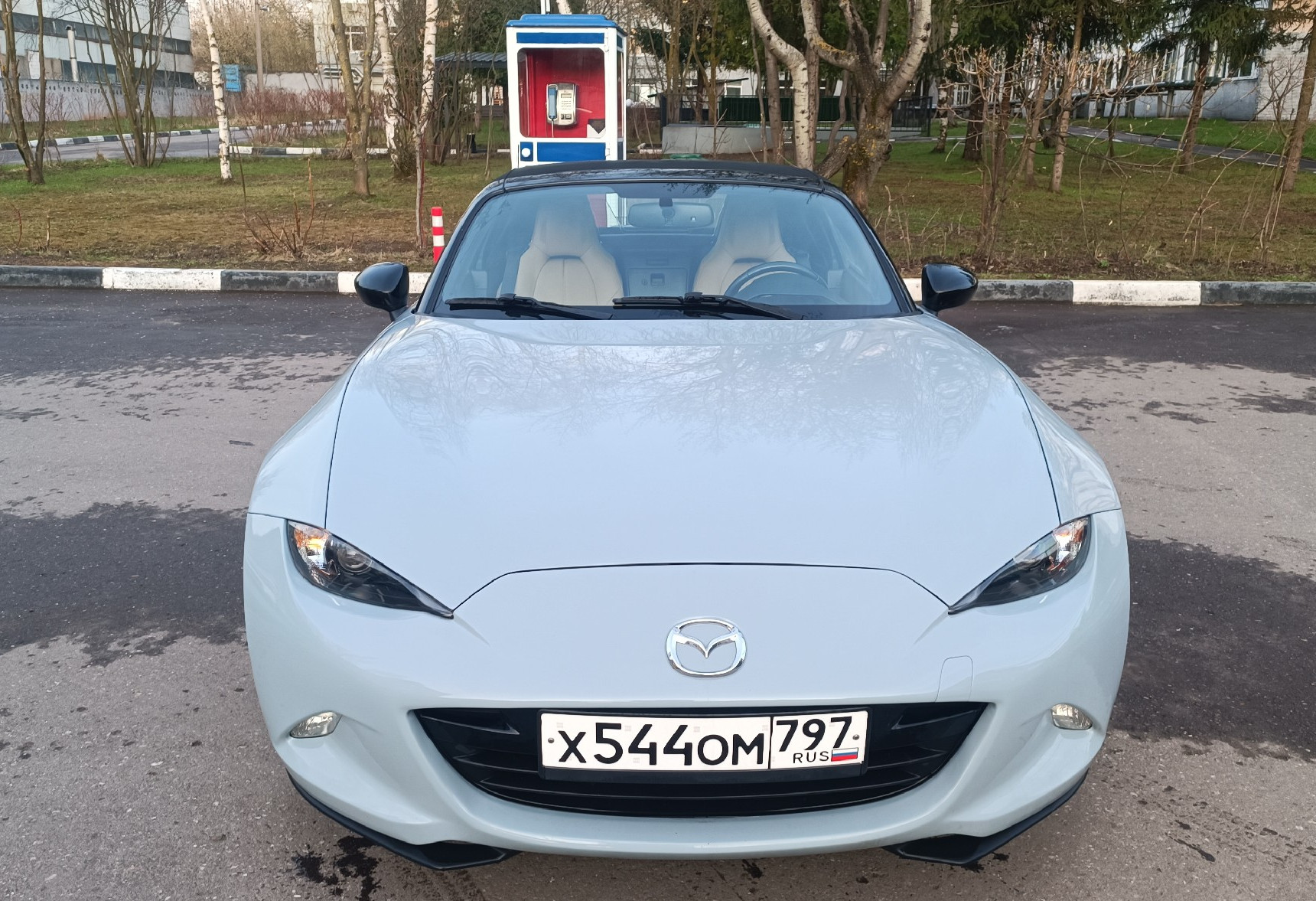 Аренда mazda mx-5 премиум класса 2015 года в городе Москва Ленинский проспект от 9592 руб./сутки, задний привод, двигатель: бензин, объем 2 литра, ОСАГО (Впишу в полис), без водителя, недорого, вид 6 - RentRide