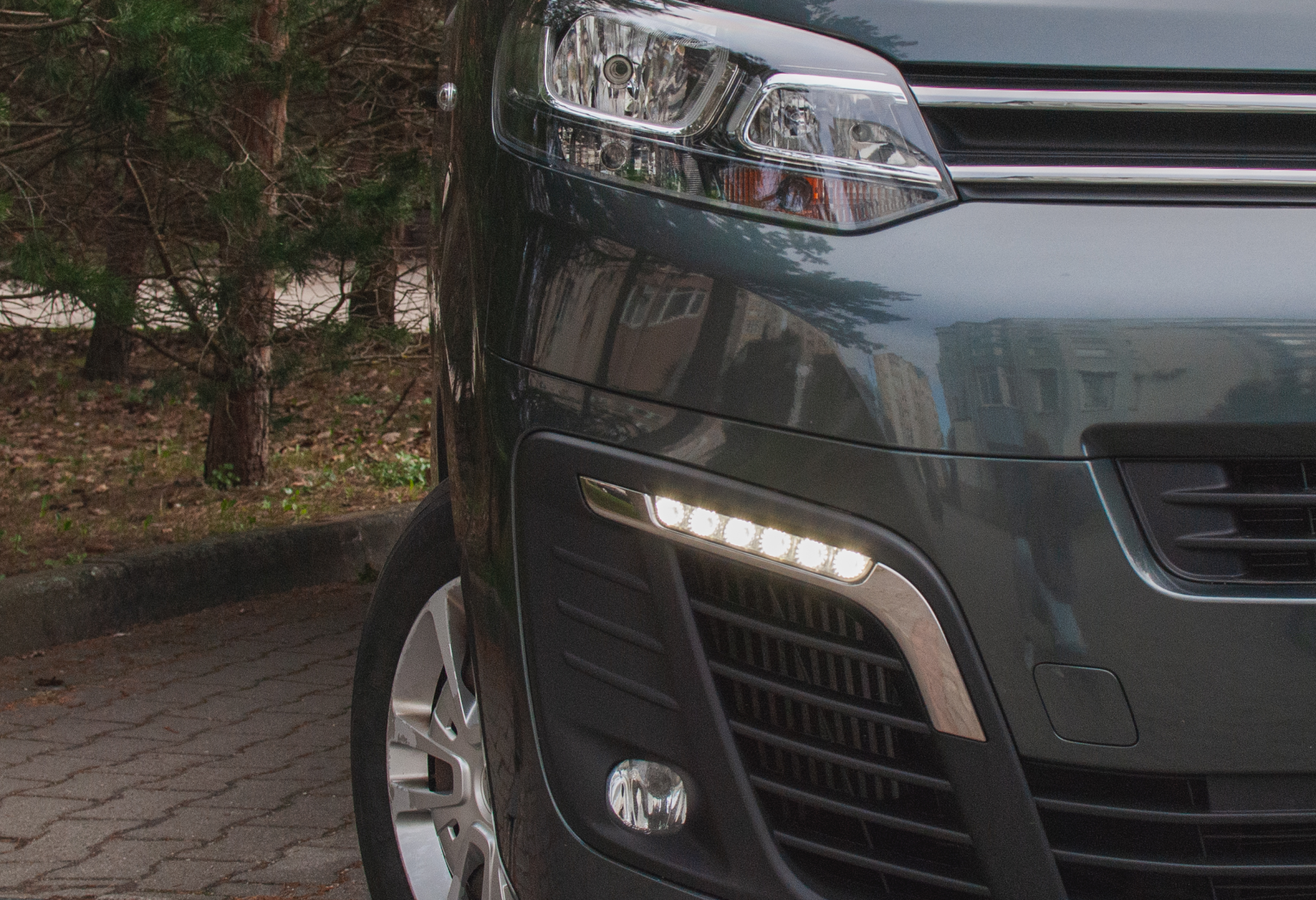 Аренда citroen spacetourer 2019 года в городе Москва от 5592 руб./сутки, задний привод, двигатель: дизель, объем 2 литра, каско (Мультидрайв), ОСАГО (Впишу в полис), без водителя, недорого, вид 2 - RentRide