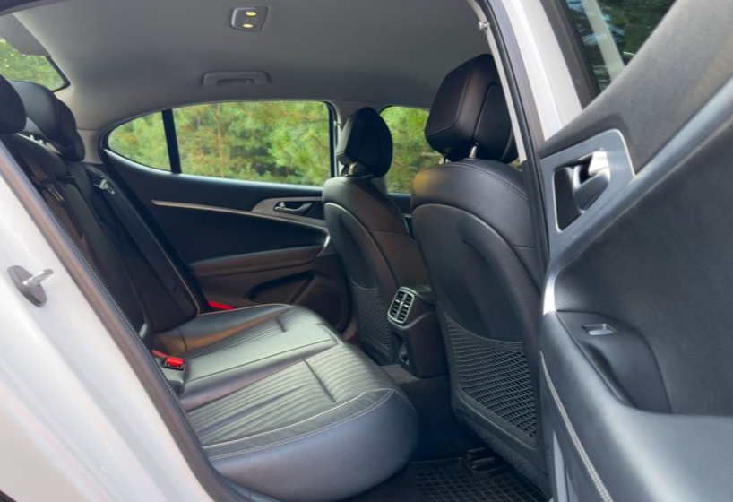 Аренда genesis g70 комфорт класса 2019 года в городе Москва от 4792 руб./сутки, полный привод, двигатель: бензин, объем 2 литра, каско (Мультидрайв), ОСАГО (Впишу в полис), без водителя, недорого, вид 4 - RentRide