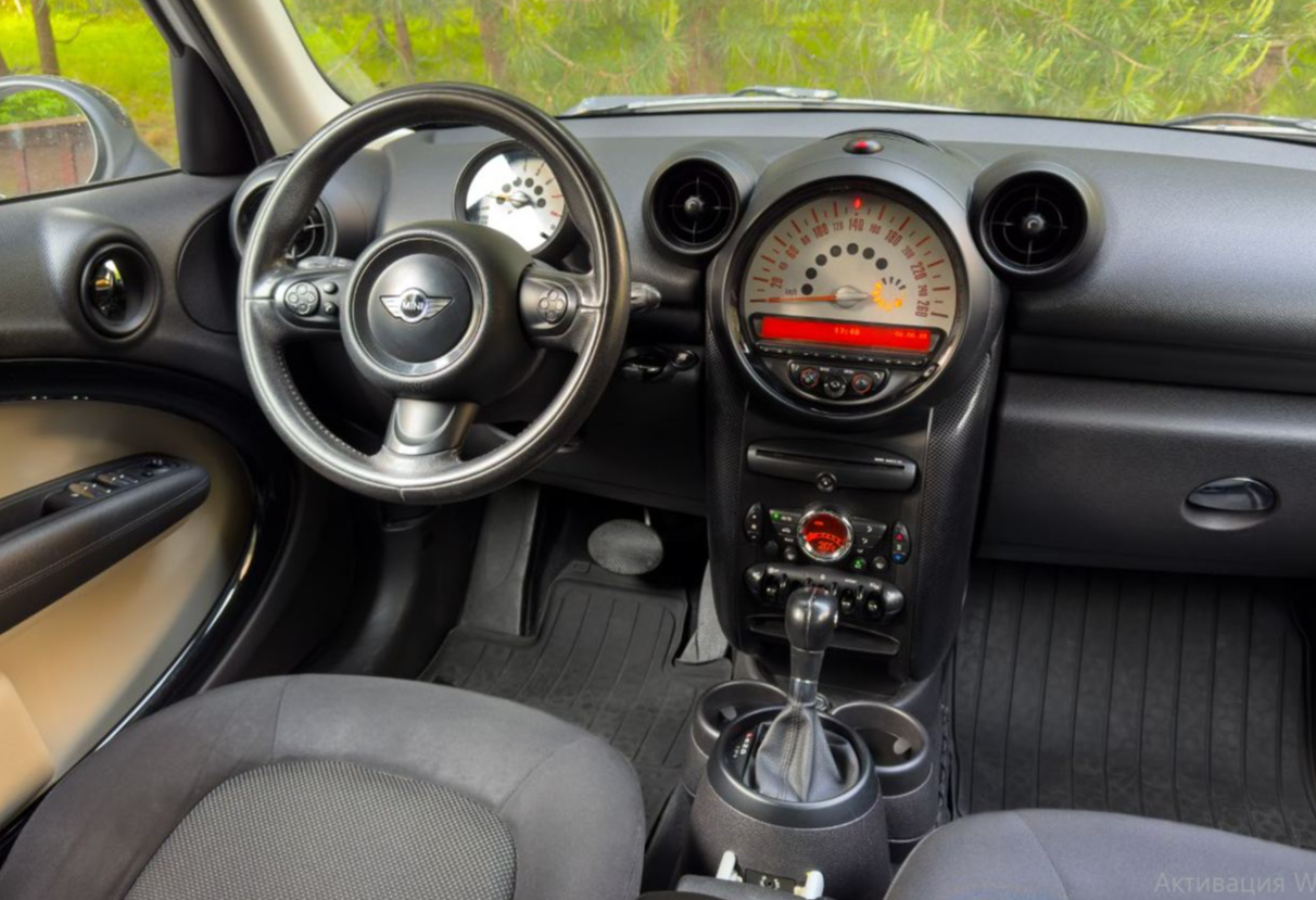 Аренда mini countryman комфорт класса 2013 года в городе Москва от 3992 руб./сутки, передний привод, двигатель: бензин, объем 1.6 литров, каско (Мультидрайв), ОСАГО (Впишу в полис), без водителя, недорого, вид 3 - RentRide