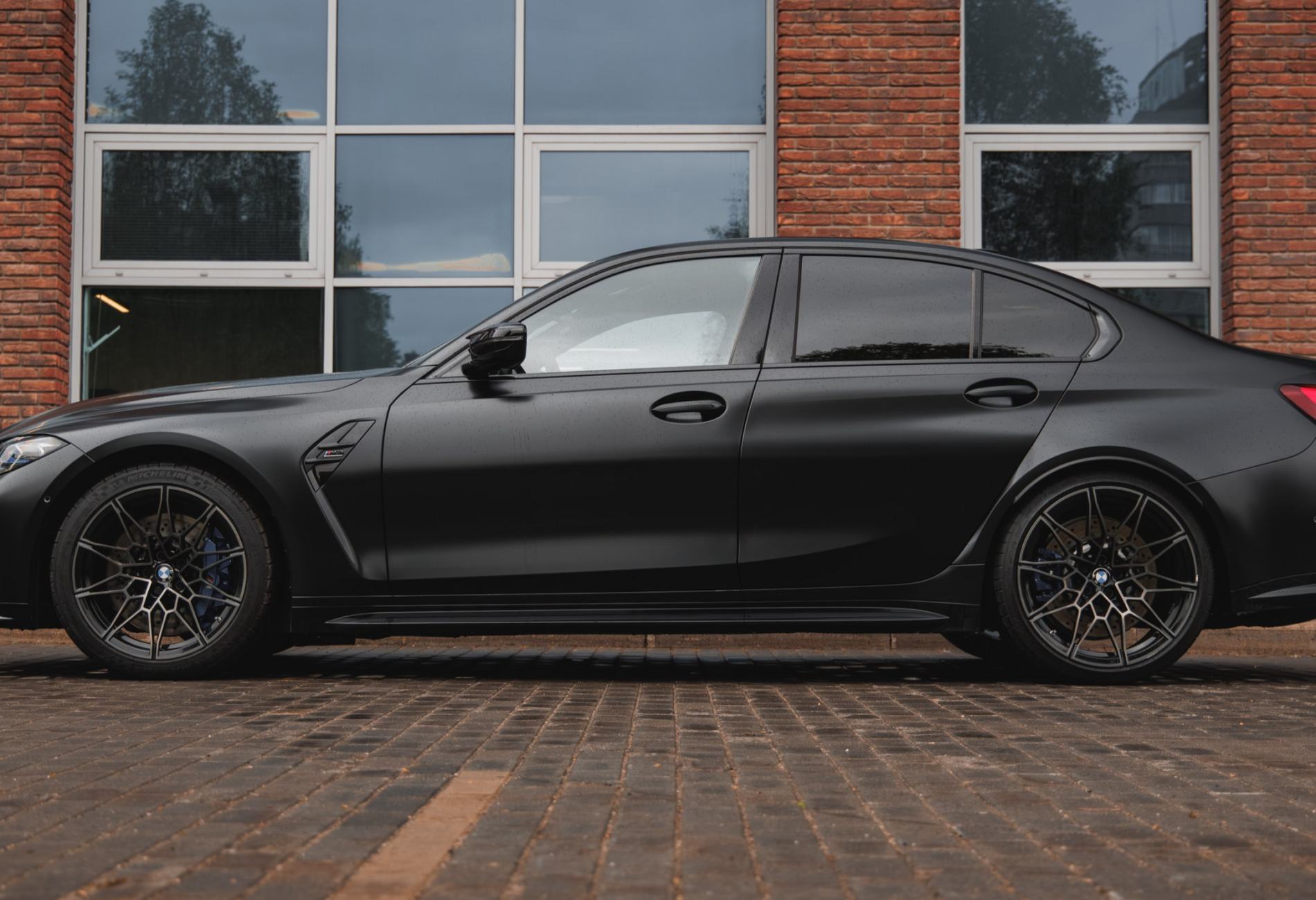 Аренда bmw m3 бизнес класса 2022 года в городе Москва Лермонтовский проспект от 22900 руб./сутки, полный привод, двигатель: бензин, объем 3 литра, каско (Мультидрайв), ОСАГО (Мультидрайв), без водителя, недорого, вид 3 - RentRide