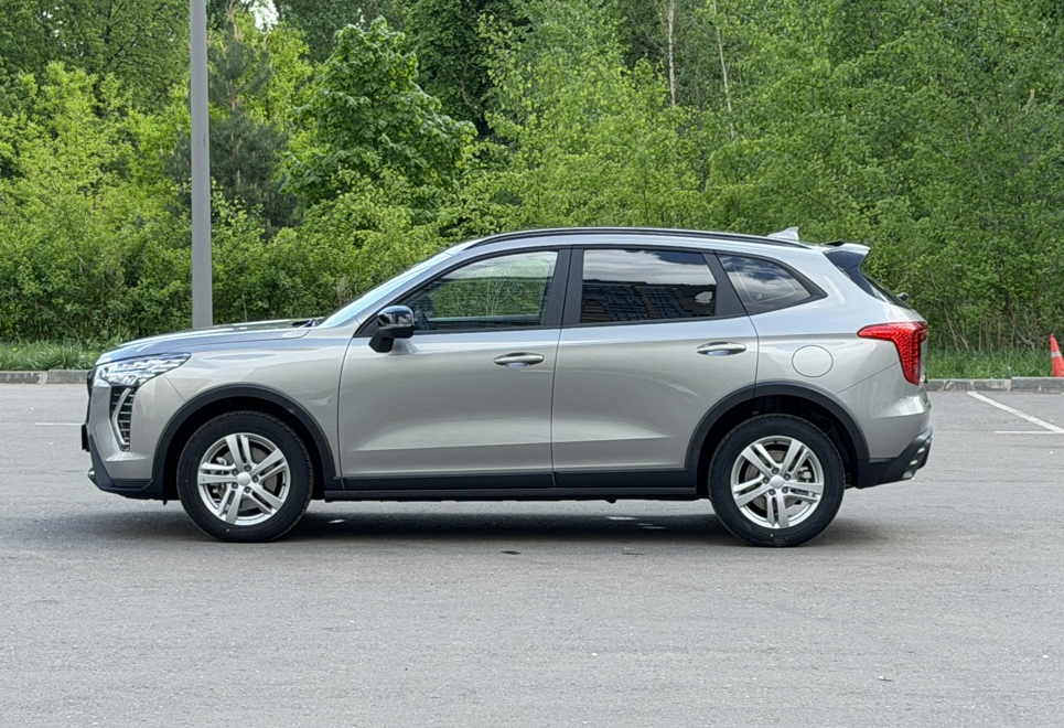 Аренда haval jolion комфорт класса 2026 года в городе Москва Чертановская от 4480 руб./сутки, полный привод, двигатель: бензин, объем 1.5 литров, каско (Мультидрайв), ОСАГО (Мультидрайв), без водителя, недорого, вид 3 - RentRide