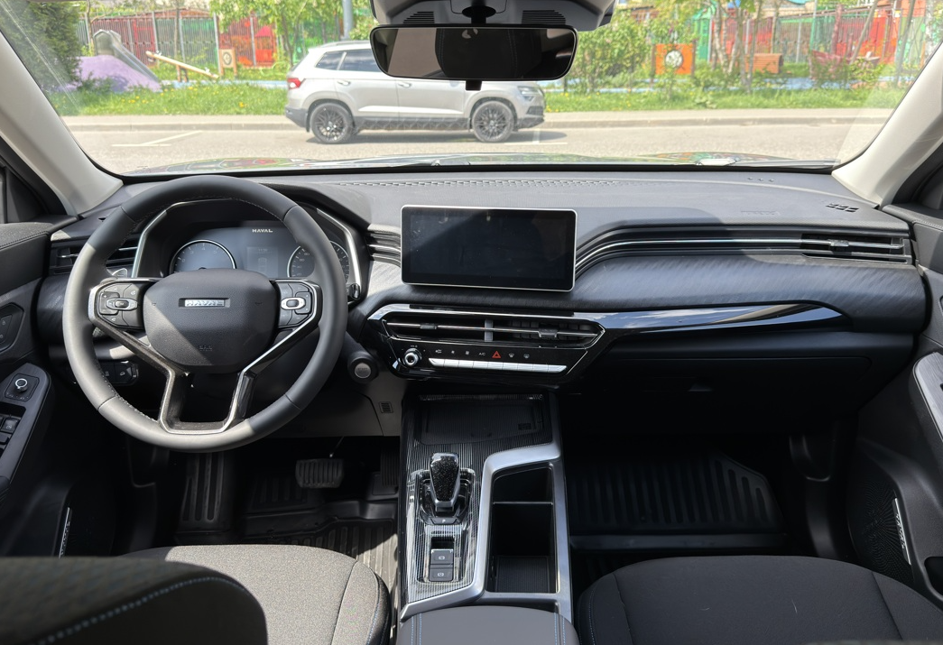 Аренда haval jolion комфорт класса 2026 года в городе Москва Чертановская от 4480 руб./сутки, полный привод, двигатель: бензин, объем 1.5 литров, каско (Мультидрайв), ОСАГО (Мультидрайв), без водителя, недорого, вид 9 - RentRide
