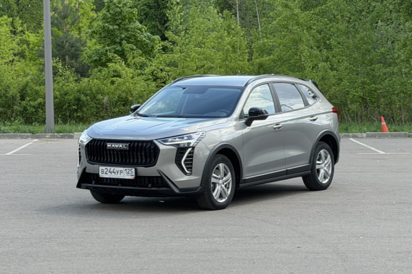 Прокат авто haval jolion комфорт класса 2026 года в городе Москва Чертановская от 4480 руб./сутки, полный привод, двигатель: бензин, объем 1.5 литров, каско (Мультидрайв), ОСАГО (Мультидрайв), без водителя, недорого - RentRide