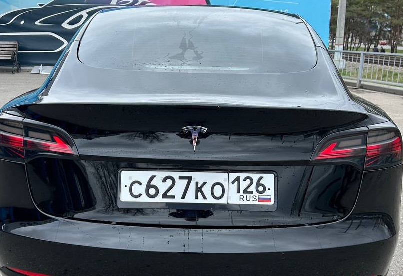 Аренда tesla model-3 бизнес класса 2022 года в городе Москва от 6000 руб./сутки, задний привод, двигатель: электро, ОСАГО (Впишу в полис), без водителя, недорого, вид 4 - RentRide