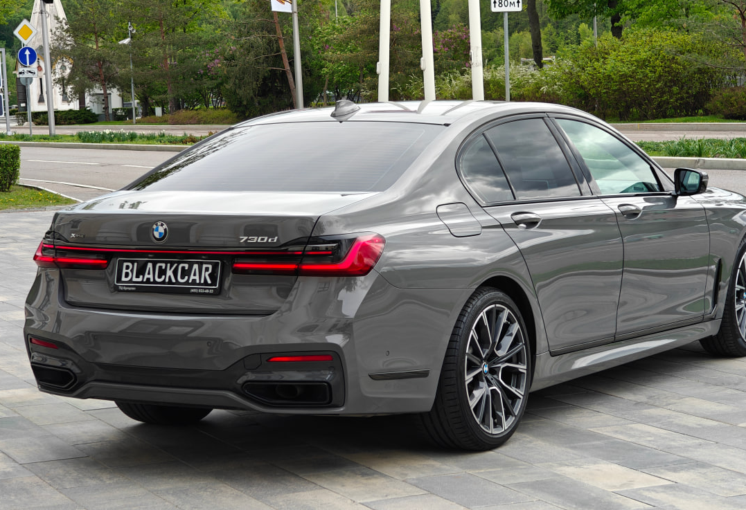 Аренда bmw 7-serii 2021 года в городе Москва от 12000 руб./сутки, полный привод, двигатель: дизель, объем 3 литра, каско (Мультидрайв), ОСАГО (Мультидрайв), без водителя, недорого, вид 3 - RentRide