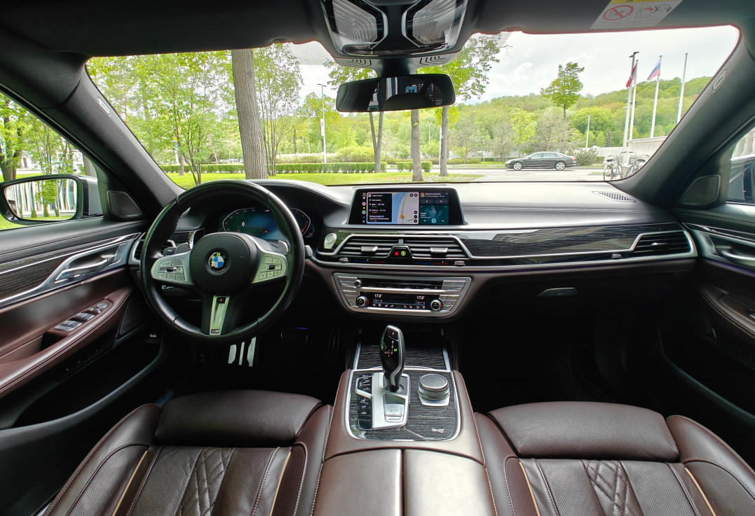 Аренда bmw 7-serii 2021 года в городе Москва от 12000 руб./сутки, полный привод, двигатель: дизель, объем 3 литра, каско (Мультидрайв), ОСАГО (Мультидрайв), без водителя, недорого, вид 4 - RentRide