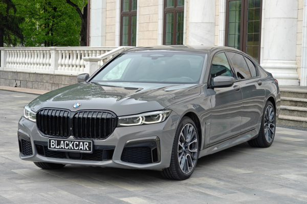 Прокат авто bmw 7-serii 2021 года в городе Москва от 12000 руб./сутки, полный привод, двигатель: дизель, объем 3 литра, каско (Мультидрайв), ОСАГО (Мультидрайв), без водителя, недорого - RentRide