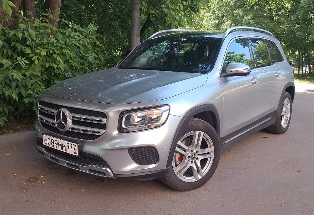Аренда mercedes-benz glb стандарт класса 2020 года в городе Москва Щелковская от 4800 руб./сутки, передний привод, двигатель: бензин, объем 1.3 литра, ОСАГО (Мультидрайв), без водителя, недорого - RentRide
