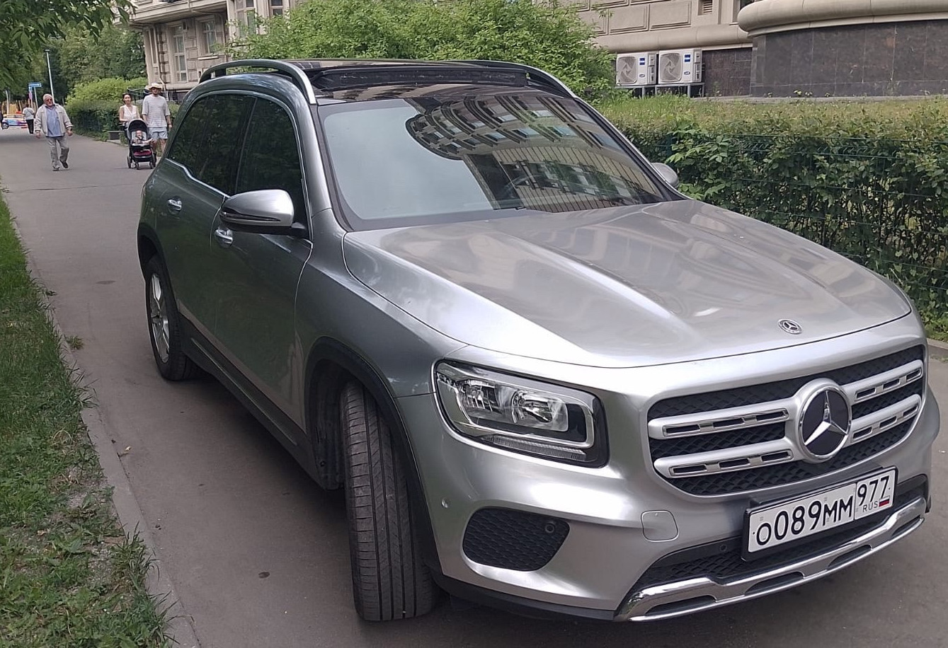 Аренда mercedes-benz glb стандарт класса 2020 года в городе Москва Щелковская от 4800 руб./сутки, передний привод, двигатель: бензин, объем 1.3 литра, ОСАГО (Мультидрайв), без водителя, недорого, вид 3 - RentRide