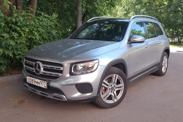 Прокат авто mercedes-benz glb бизнес класса 2020 года в городе Москва Щелковская от 5200 руб./сутки, передний привод, двигатель: бензин, объем 1.3 литра, ОСАГО (Мультидрайв), без водителя, недорого - RentRide