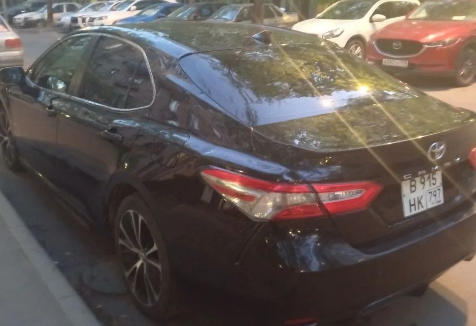Аренда toyota camry комфорт класса 2019 года в городе Москва Новые Черемушки от 2700 руб./сутки, передний привод, двигатель: бензин, объем 2.5 литров, ОСАГО (Впишу в полис), без водителя, недорого, вид 3 - RentRide