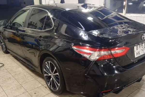 Прокат авто toyota camry эконом класса 2019 года в городе Москва Новые Черемушки от 2900 руб./сутки, передний привод, двигатель: бензин, объем 2.5 литров, ОСАГО (Впишу в полис), без водителя, недорого - RentRide