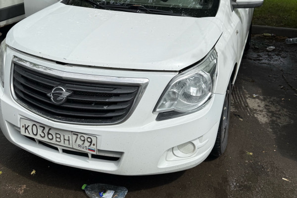 Прокат авто ravon r4 эконом класса 2017 года в городе Москва Нагорная от 3192 руб./сутки, передний привод, двигатель: бензин, объем 1.5 литров, ОСАГО (Впишу в полис), без водителя, недорого - RentRide