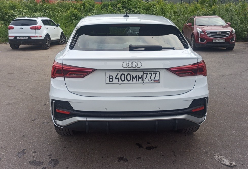 Аренда audi q3-sportback бизнес класса 2020 года в городе Москва Щелковская от 6000 руб./сутки, передний привод, двигатель: бензин, объем 1.4 литра, ОСАГО (Мультидрайв), без водителя, недорого, вид 5 - RentRide