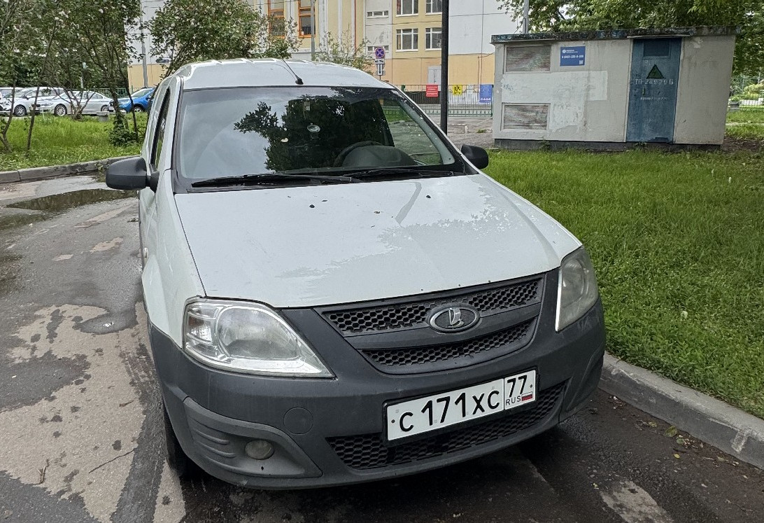 Аренда lada-vaz largus эконом класса 2017 года в городе Москва Бабушкинская от 2000 руб./сутки, передний привод, двигатель: бензин, объем 1.5 литров, ОСАГО (Впишу в полис), без водителя, недорого, вид 5 - RentRide