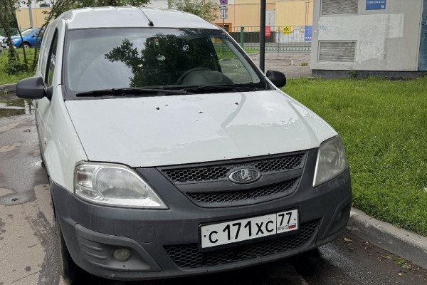 Прокат авто lada-vaz largus эконом класса 2017 года в городе Москва Бабушкинская от 2000 руб./сутки, передний привод, двигатель: бензин, объем 1.5 литров, ОСАГО (Впишу в полис), без водителя, недорого - RentRide