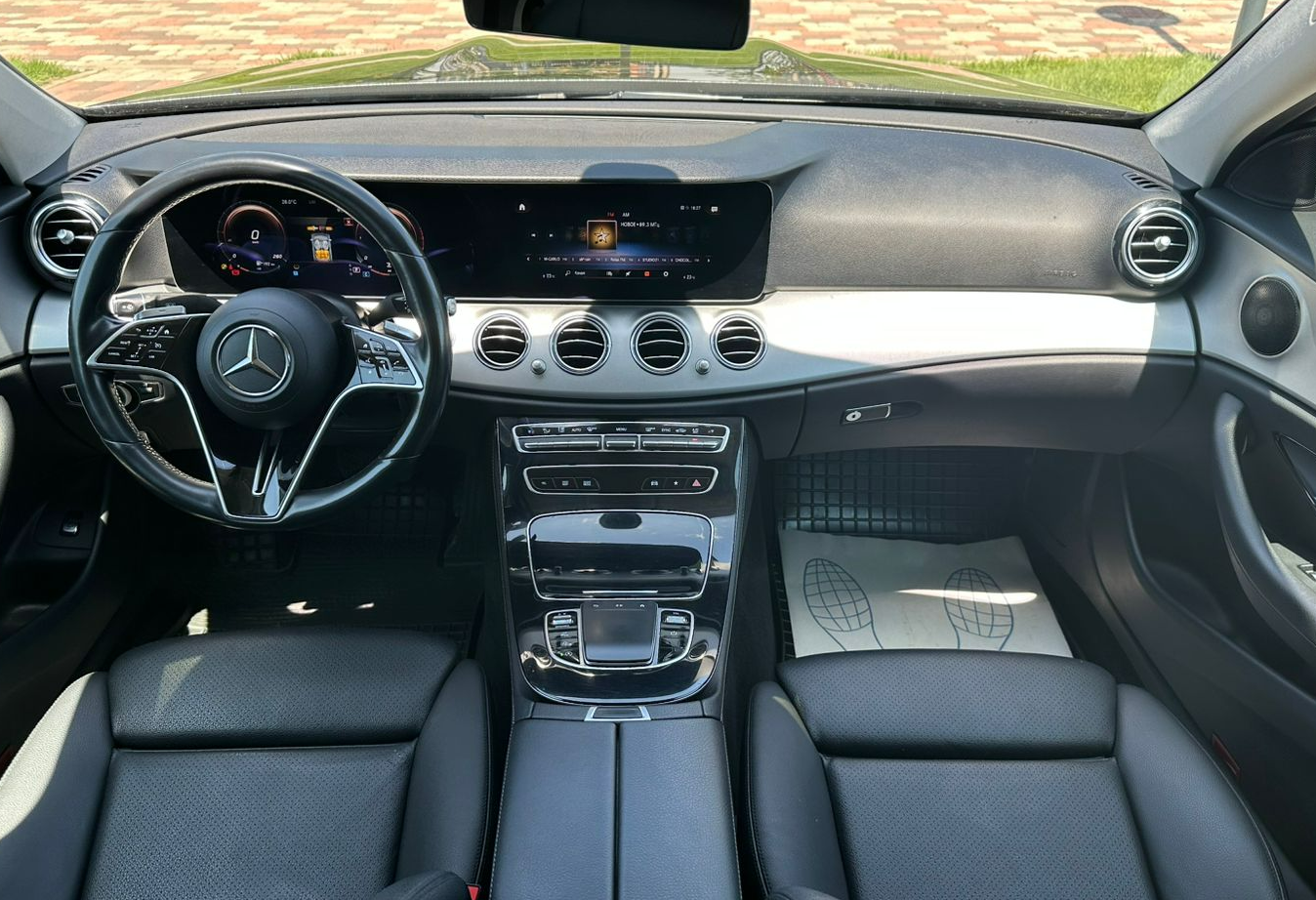 Аренда mercedes-benz e-klass бизнес класса 2021 года в городе Москва от 8792 руб./сутки, задний привод, двигатель: дизель, объем 1.6 литров, ОСАГО (Мультидрайв), без водителя, недорого, вид 7 - RentRide