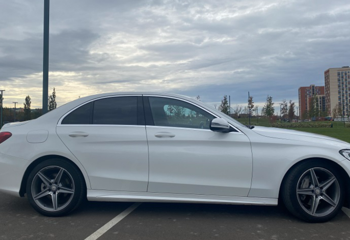 Аренда mercedes-benz c-klass бизнес класса 2016 года в городе Москва от 6560 руб./сутки, передний привод, двигатель: бензин, объем 1.6 литров, ОСАГО (Мультидрайв), без водителя, недорого, вид 5 - RentRide