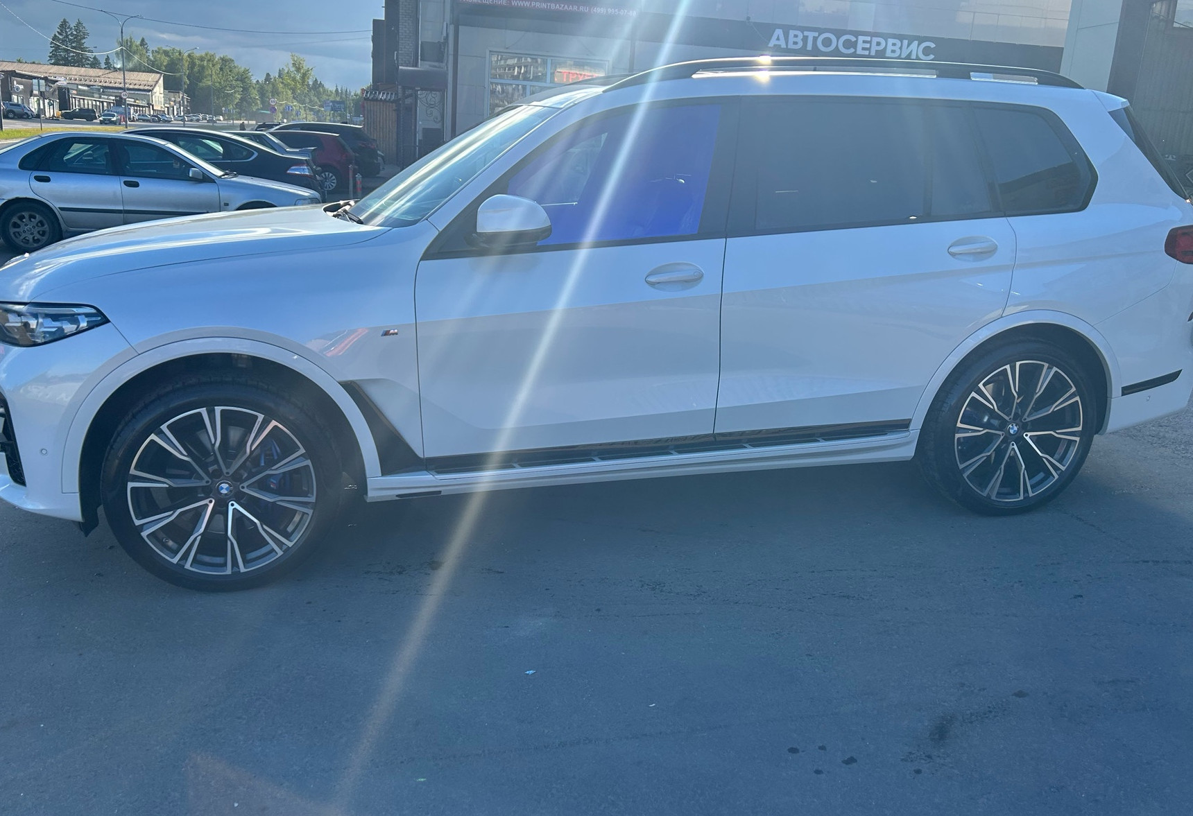 Аренда bmw x7 бизнес класса 2019 года в городе Москва Крюково от 20000 руб./сутки, полный привод, двигатель: бензин, объем 3 литра, каско (Впишу в полис), ОСАГО (Впишу в полис), без водителя, недорого, вид 3 - RentRide